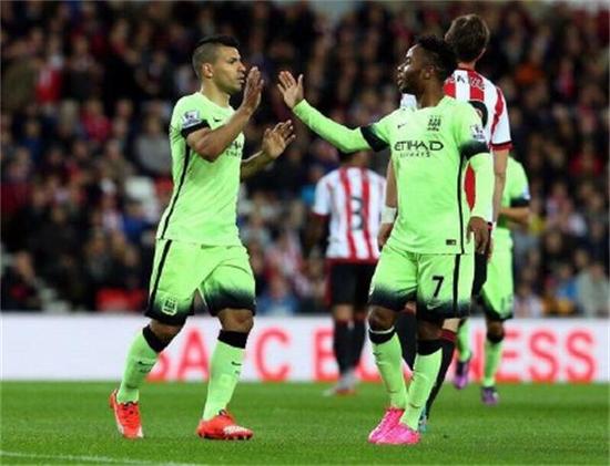 她凭借多年 她凭借多年