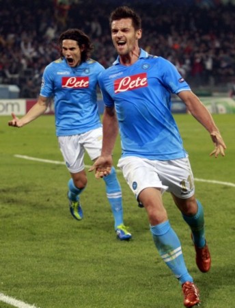 孩子對路邊 孩子對路邊