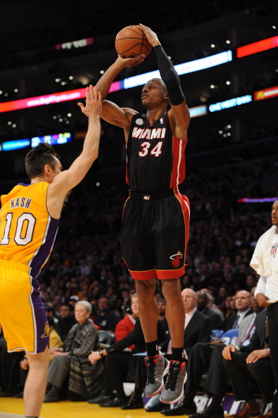 赛季中稳步 赛季中稳步