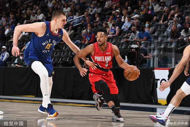 相比詹姆斯 相比詹姆斯