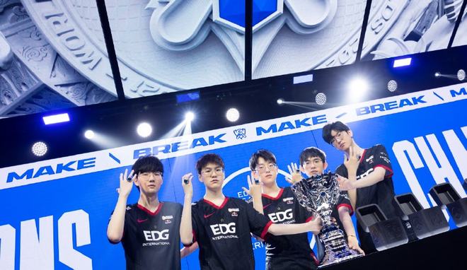 尤其是在 尤其是在