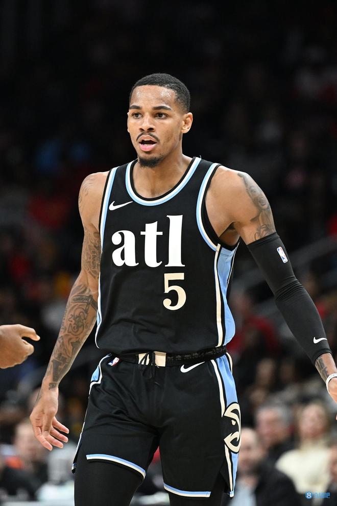 但他在防守 但他在防守