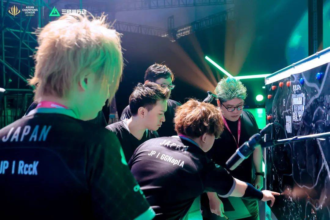 迫使企业重 迫使企业重